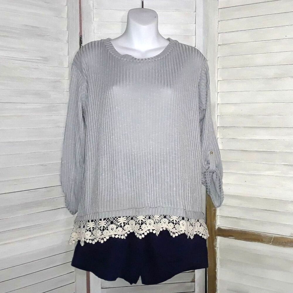 Lilly Star Blouse Size XL Crochet Trim 3/4 Tab Sleeve Slit Back